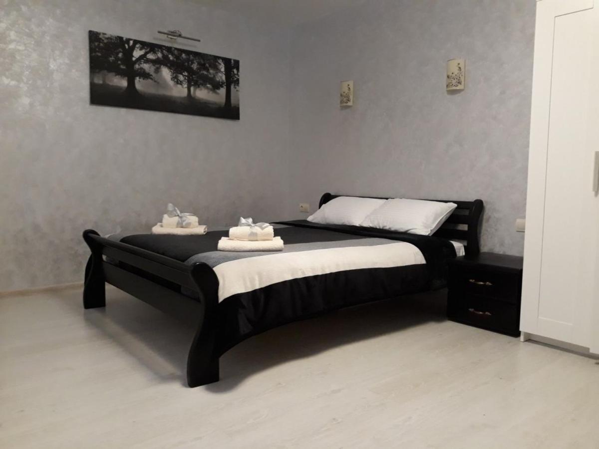 Rynok 25 Modern Lviv Center Apartment Bagian luar foto