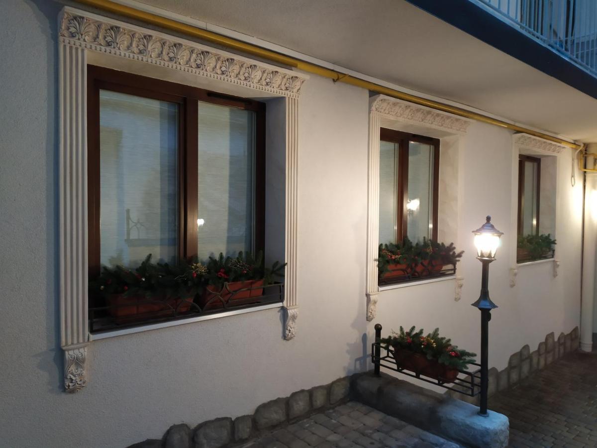 Rynok 25 Modern Lviv Center Apartment Bagian luar foto